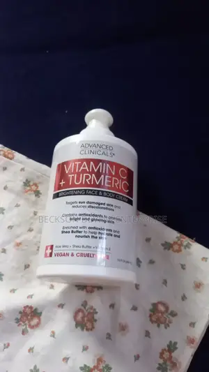 Advanced Clinical Vitamin C + Turmeric Cream