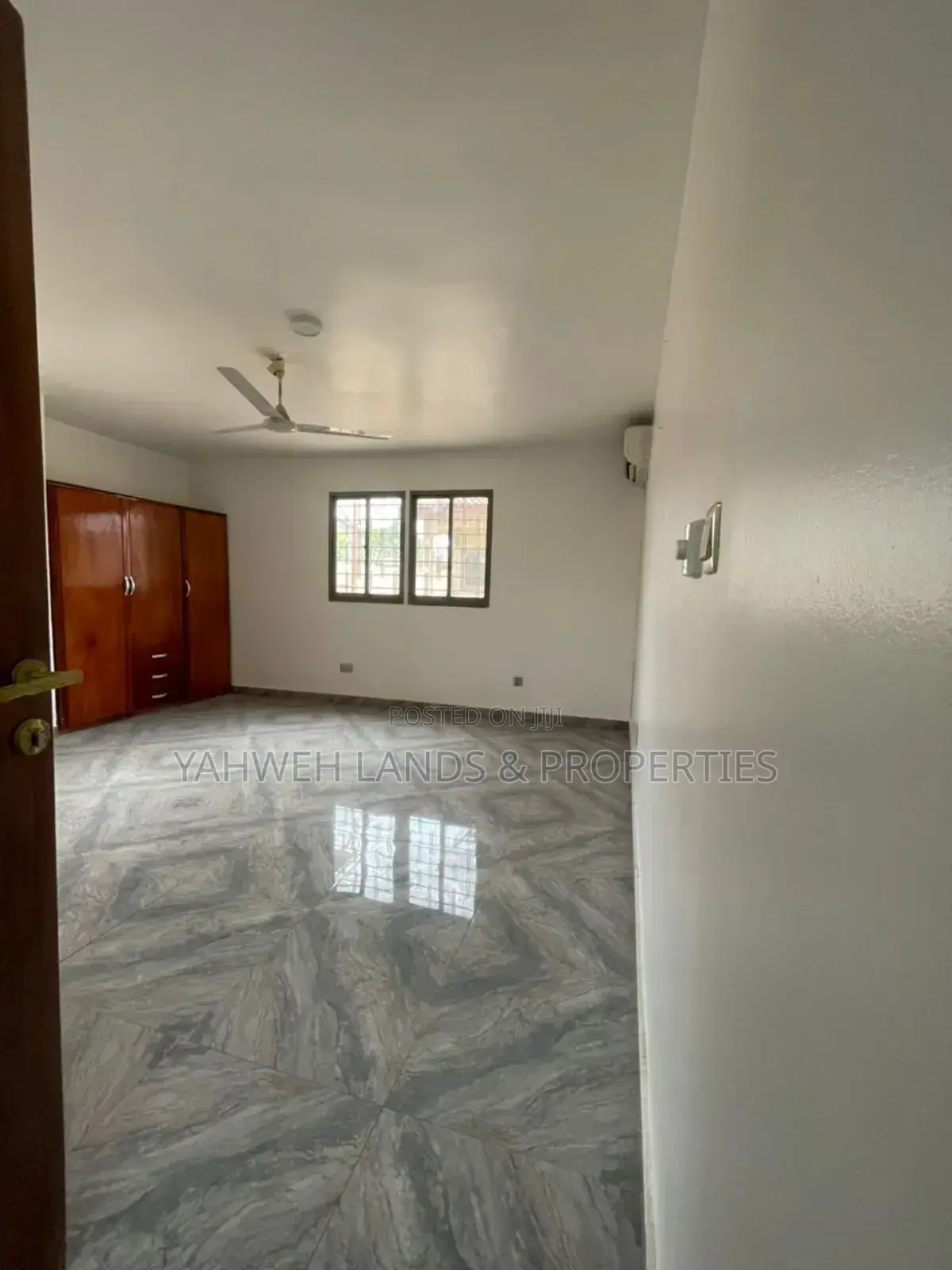 10bdrm Apartment in East Legon for rent