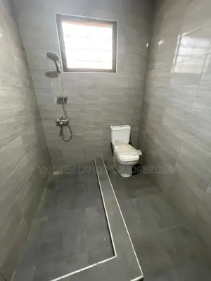 10bdrm Apartment in East Legon for rent