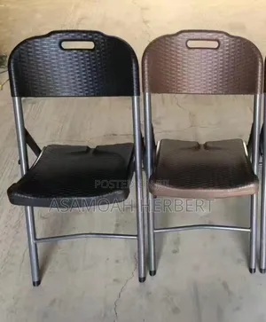 Folding Chairs Black and White