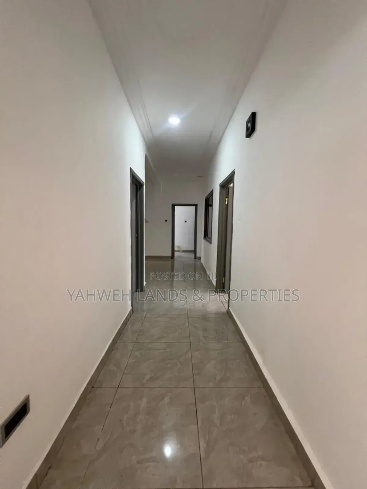 3bdrm House in Sakumono for sale