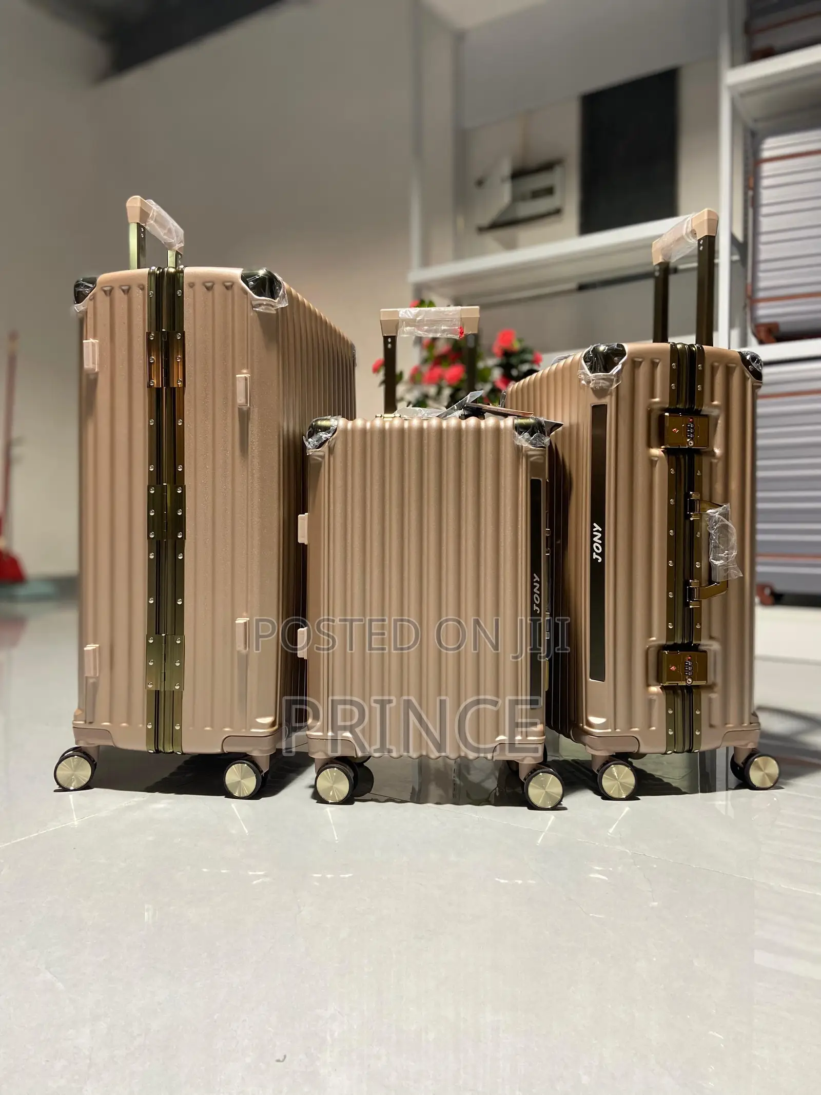 3 in 1 Pack Polycarbonate Suitcase