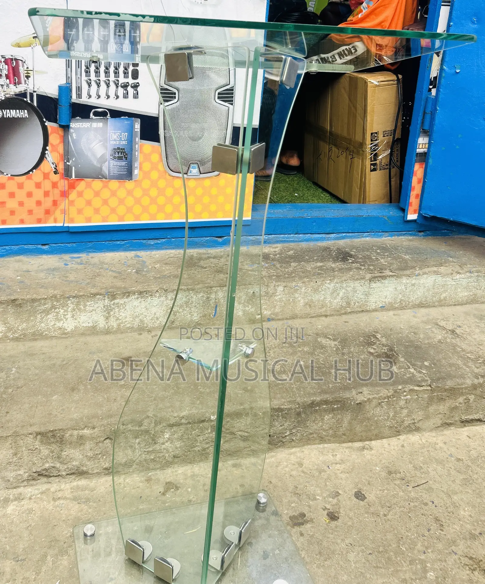 Pulpit (Glass)