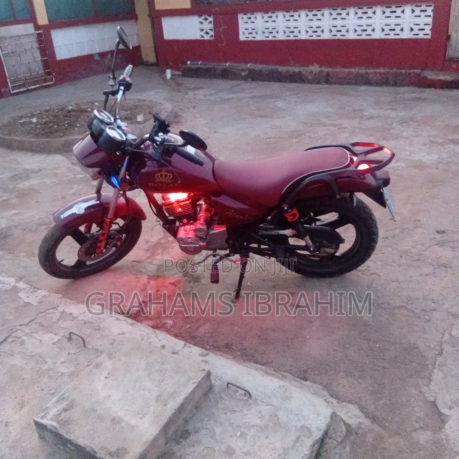 Royal Motorcycle 2024 Red