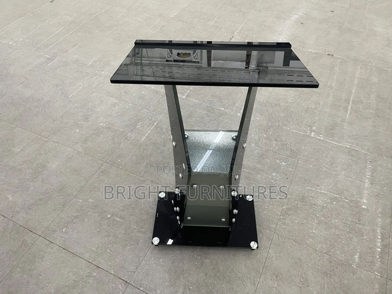 Quality Glass Pulpit Available in Different Sizes