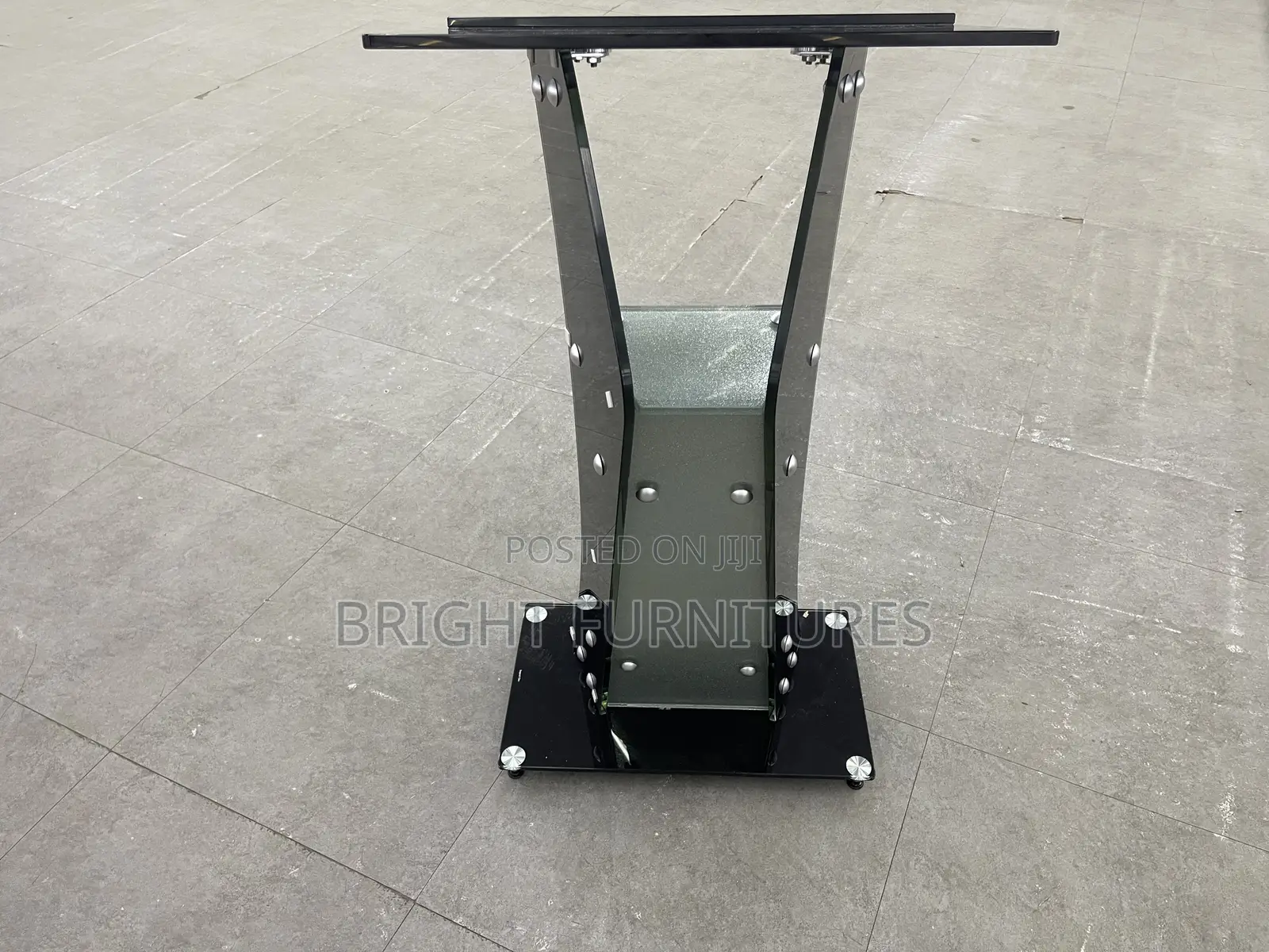 Quality Glass Pulpit Available in Different Sizes