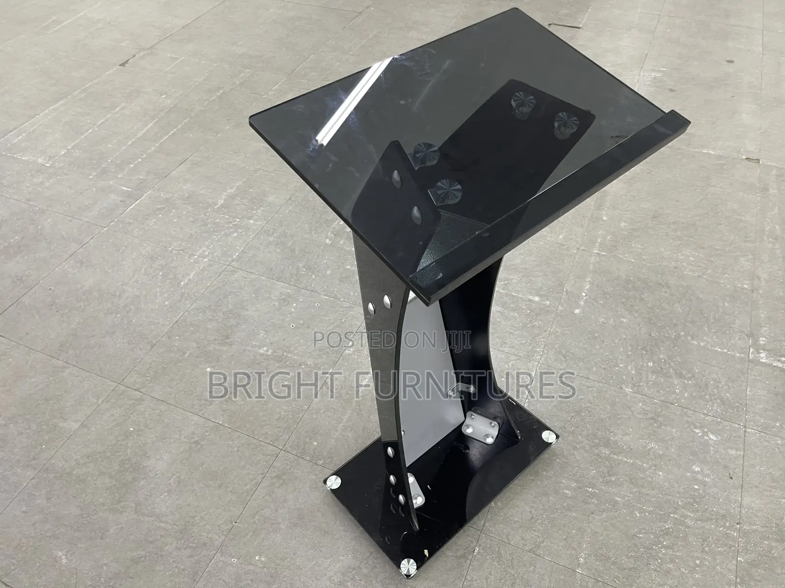 Quality Glass Pulpit Available in Different Sizes