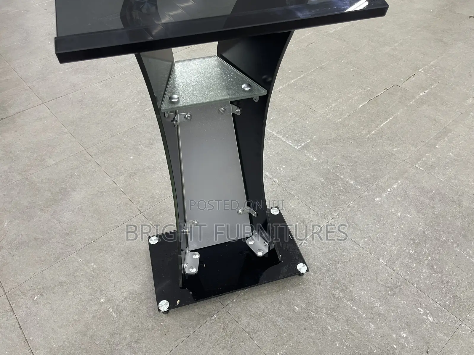 Quality Glass Pulpit Available in Different Sizes