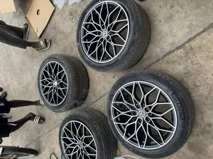 Very Neat Benz Rims 18”
