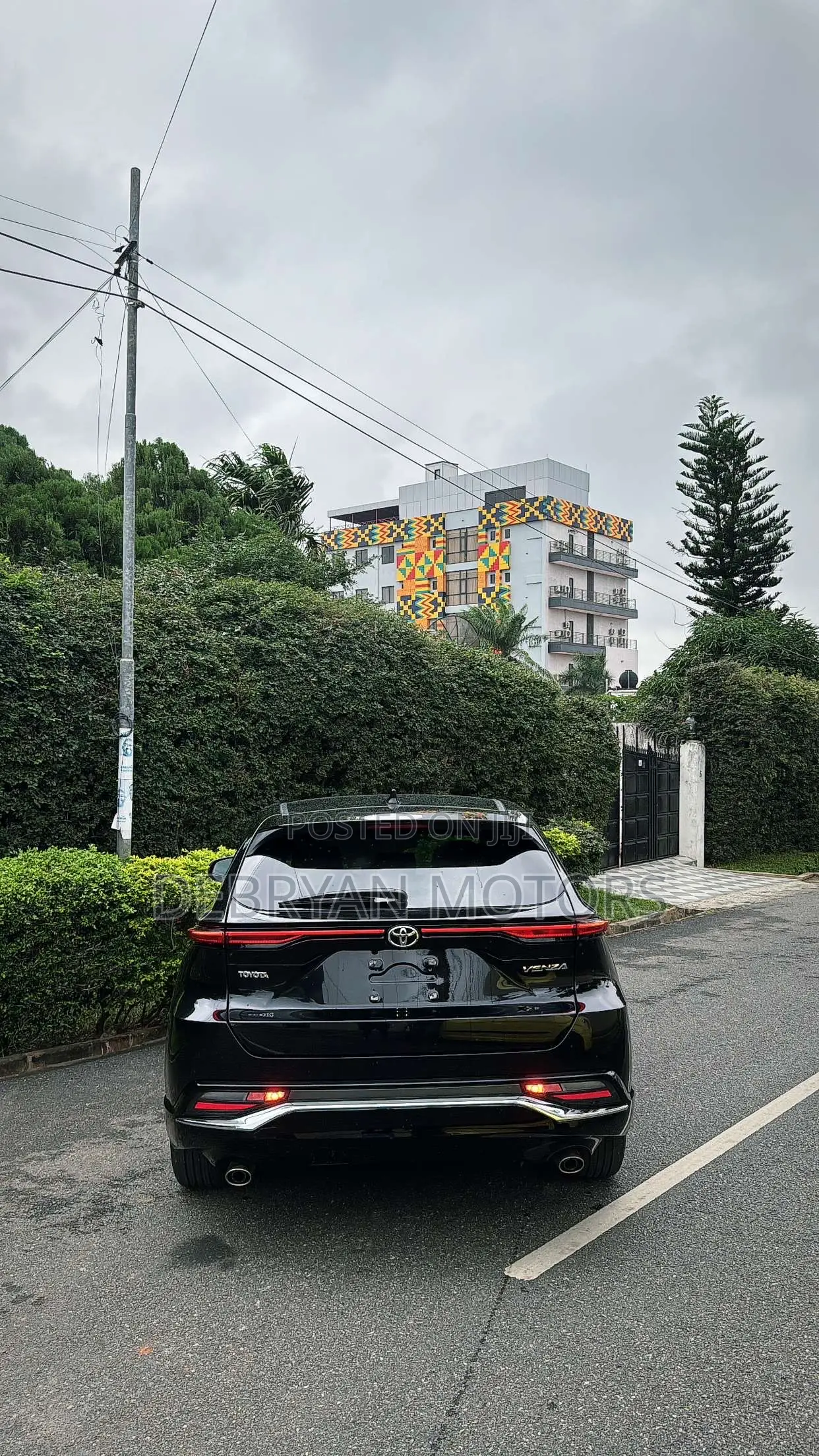 Toyota Venza Limited AWD 2024 Black