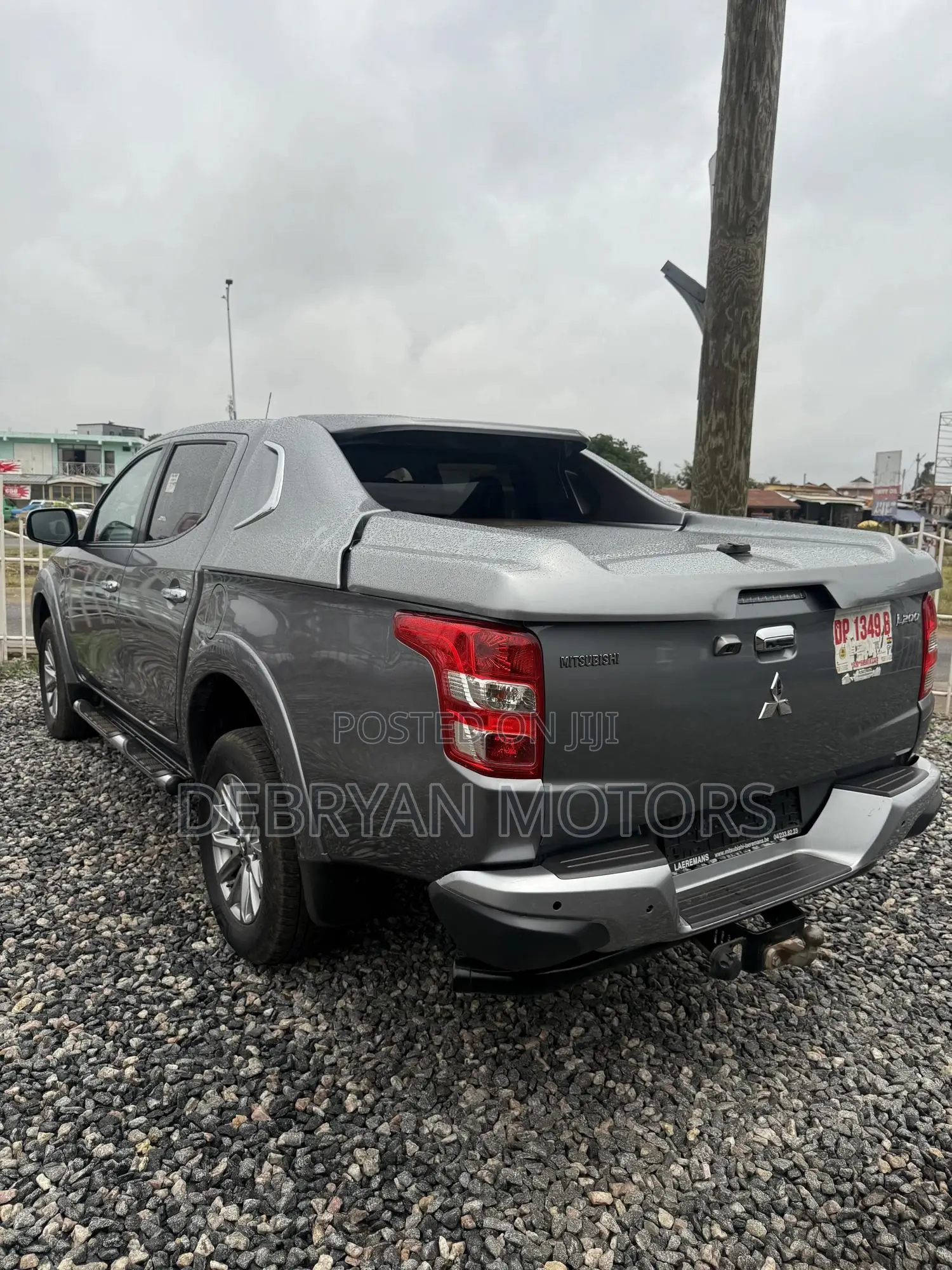 Mitsubishi L200 Double Cab 2.4 181hp 4WD 2016 Gray