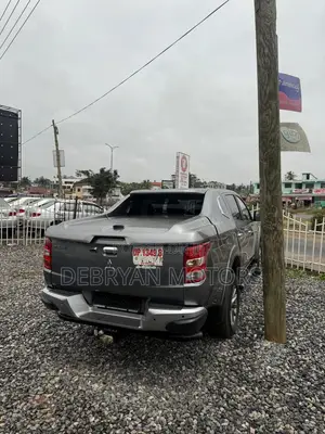 Mitsubishi L200 Double Cab 2.4 181hp 4WD 2016 Gray