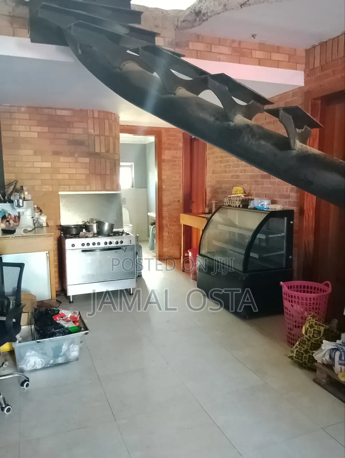 5bdrm House in North Dzonwulu, Dzorwulu for sale
