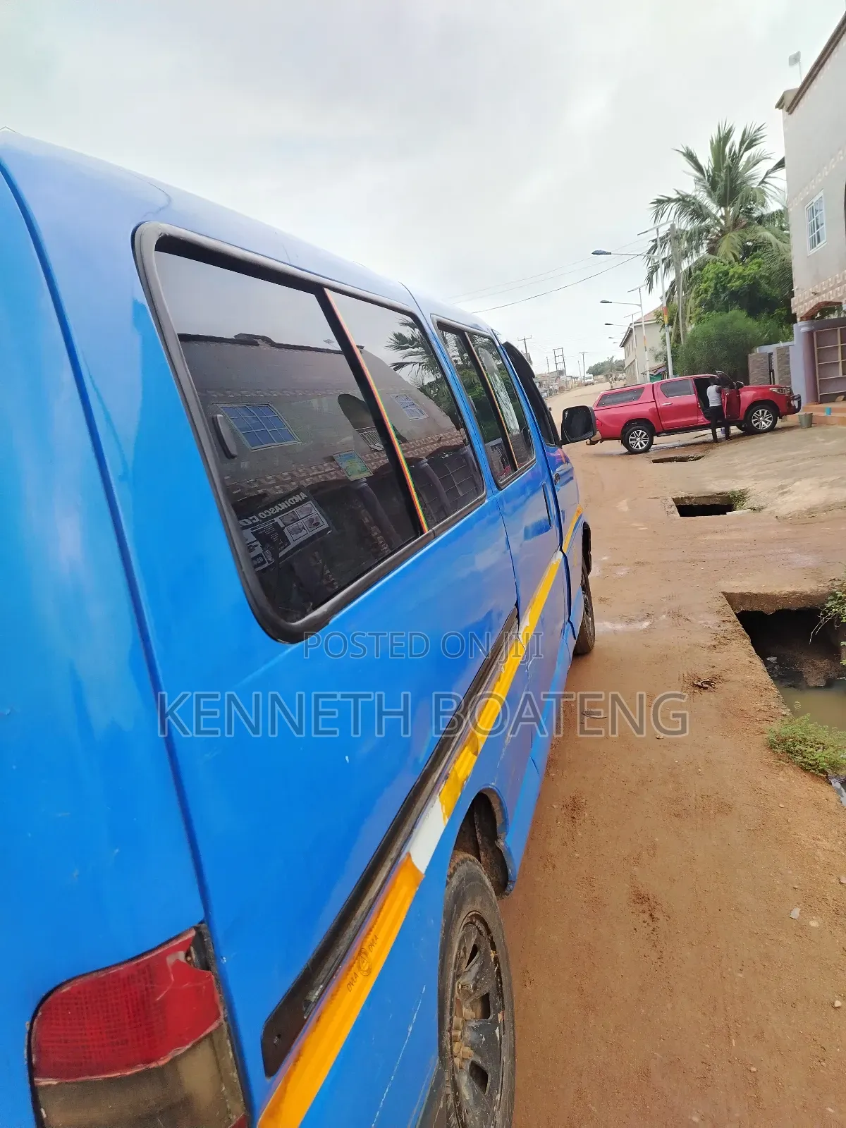 Toyota HiAce 2006 Blue