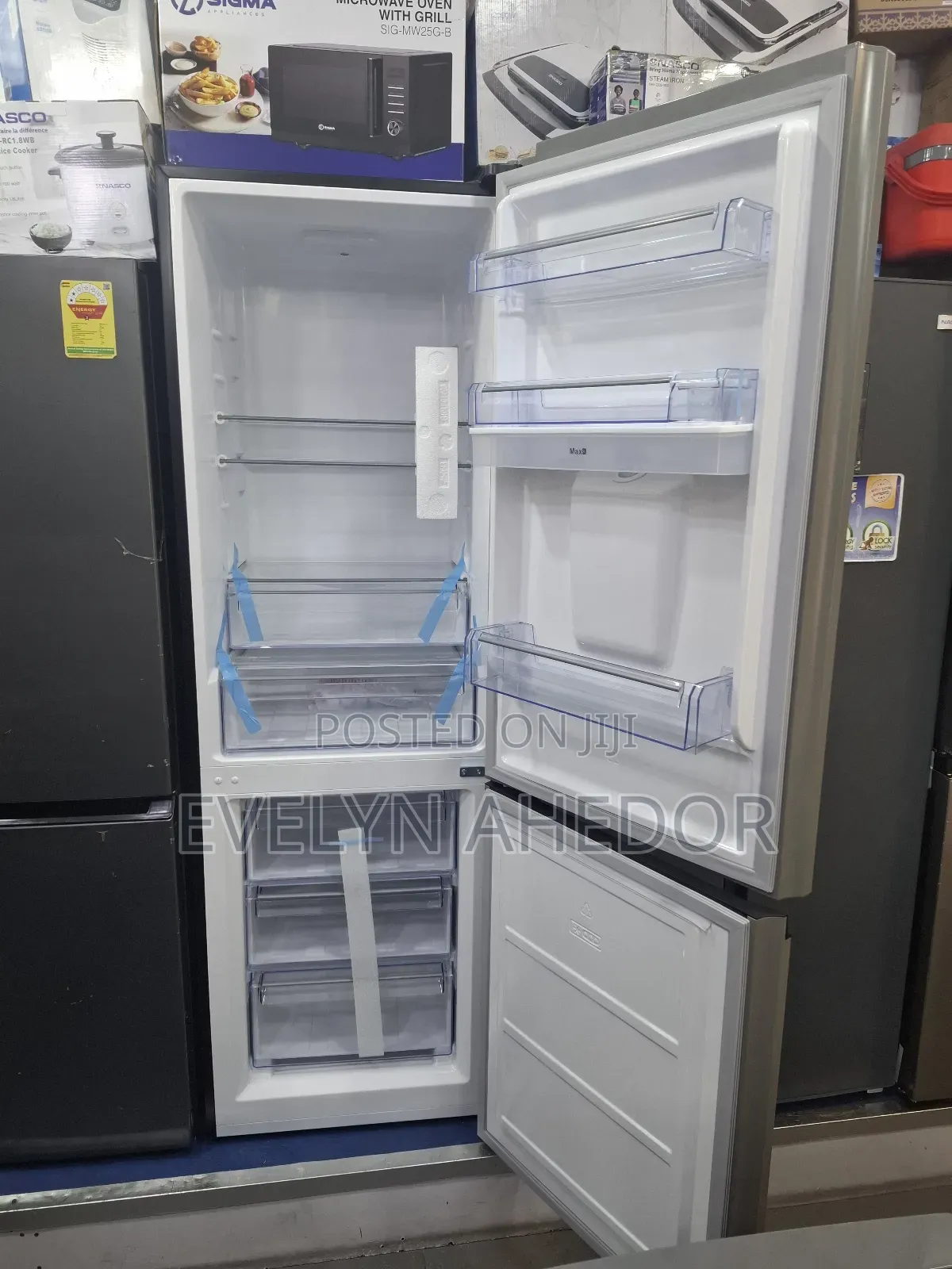Low Energy Consumption of Pearl Bottom Freezer 309 LTRS