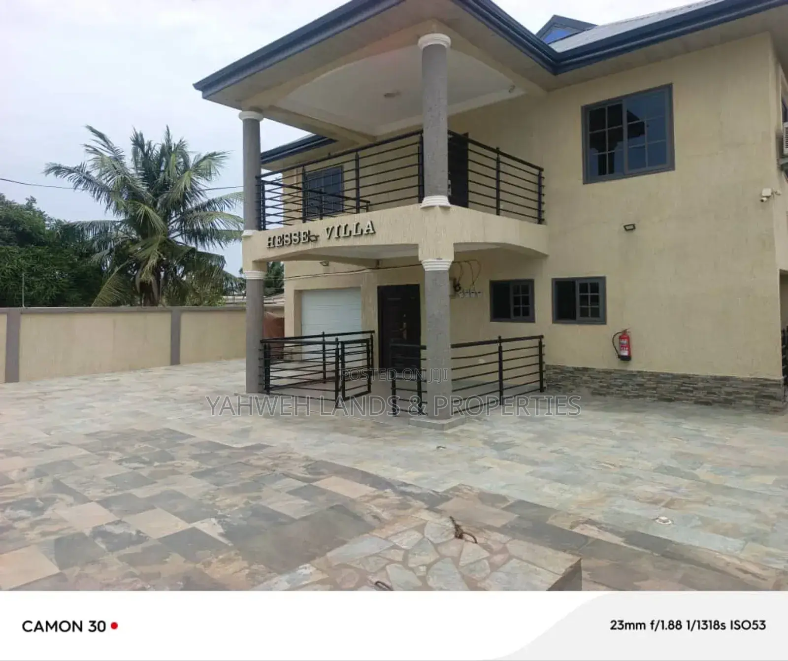 7bdrm House in Mamprobi for sale