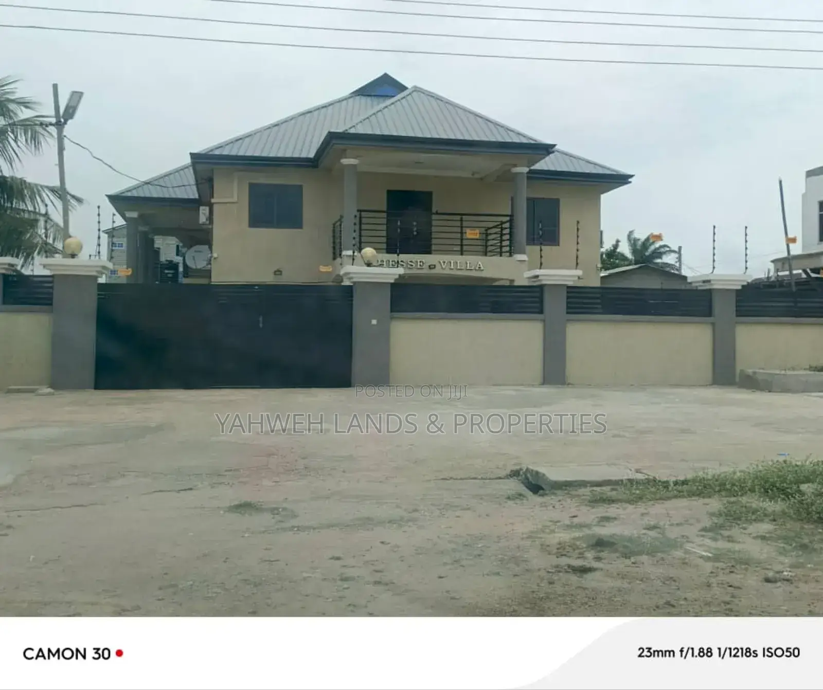 7bdrm House in Mamprobi for sale