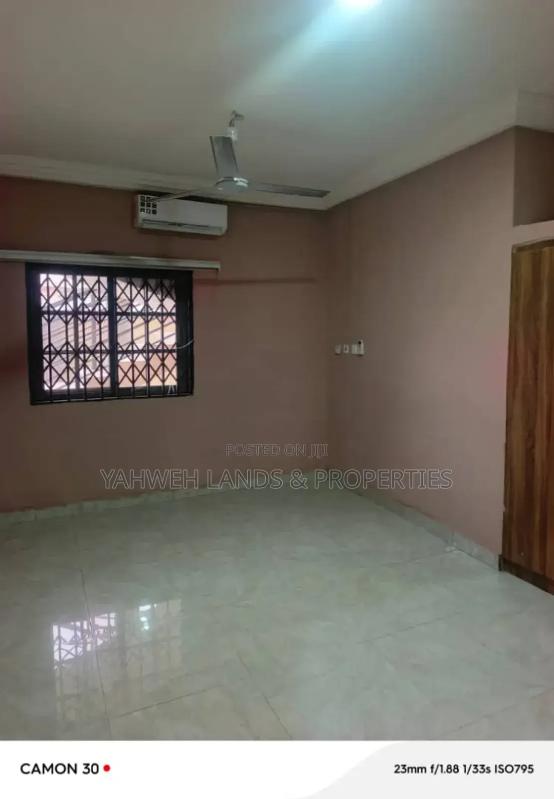 7bdrm House in Mamprobi for sale