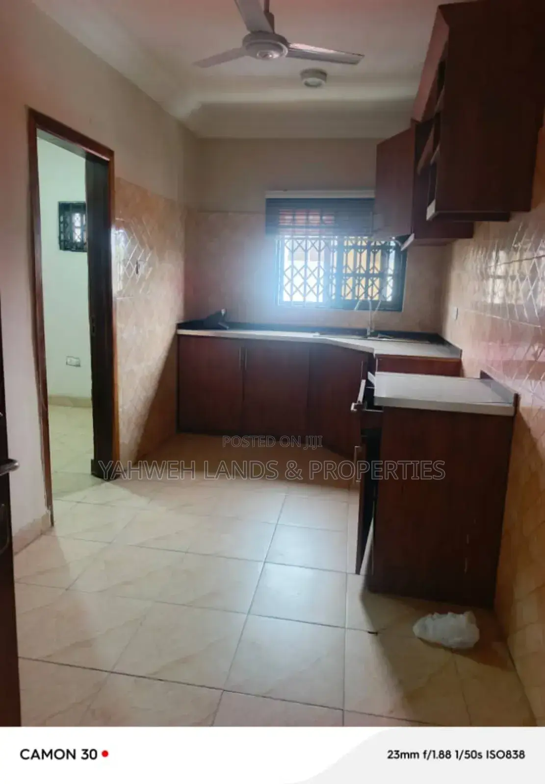7bdrm House in Mamprobi for sale