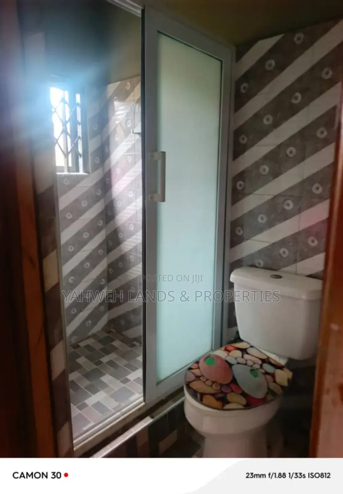 7bdrm House in Mamprobi for sale