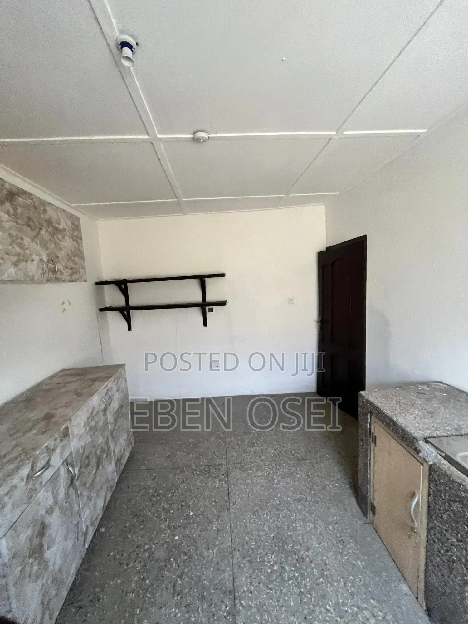 4bdrm Apartment in Dansoman for rent