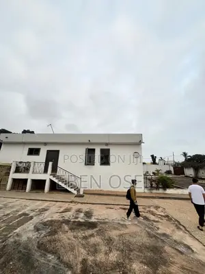 4bdrm House in Dansoman for rent