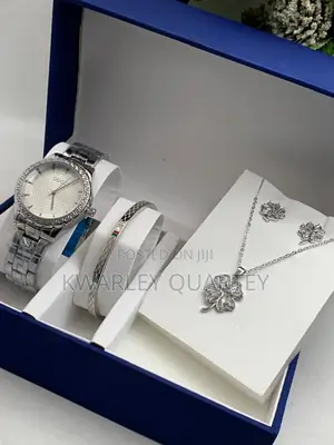 Ladies Jewelry Set