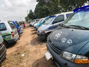 Toyota HiAce 2008 Blue