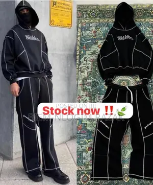 Photo - High Quality N Topmost Thick N Heavy Baggy Hoodie Top N Down