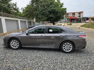 Toyota Camry 2019 Gray