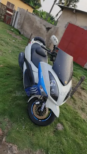 Yamaha Majesty 2020 White
