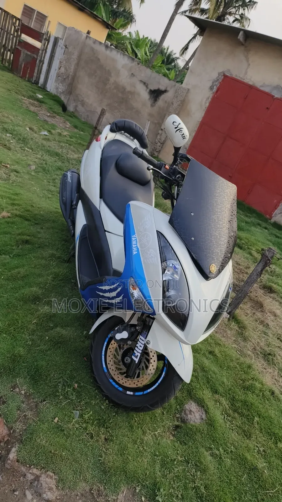 Yamaha Majesty 2020 White