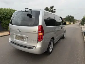 Hyundai Starex 2015 Silver
