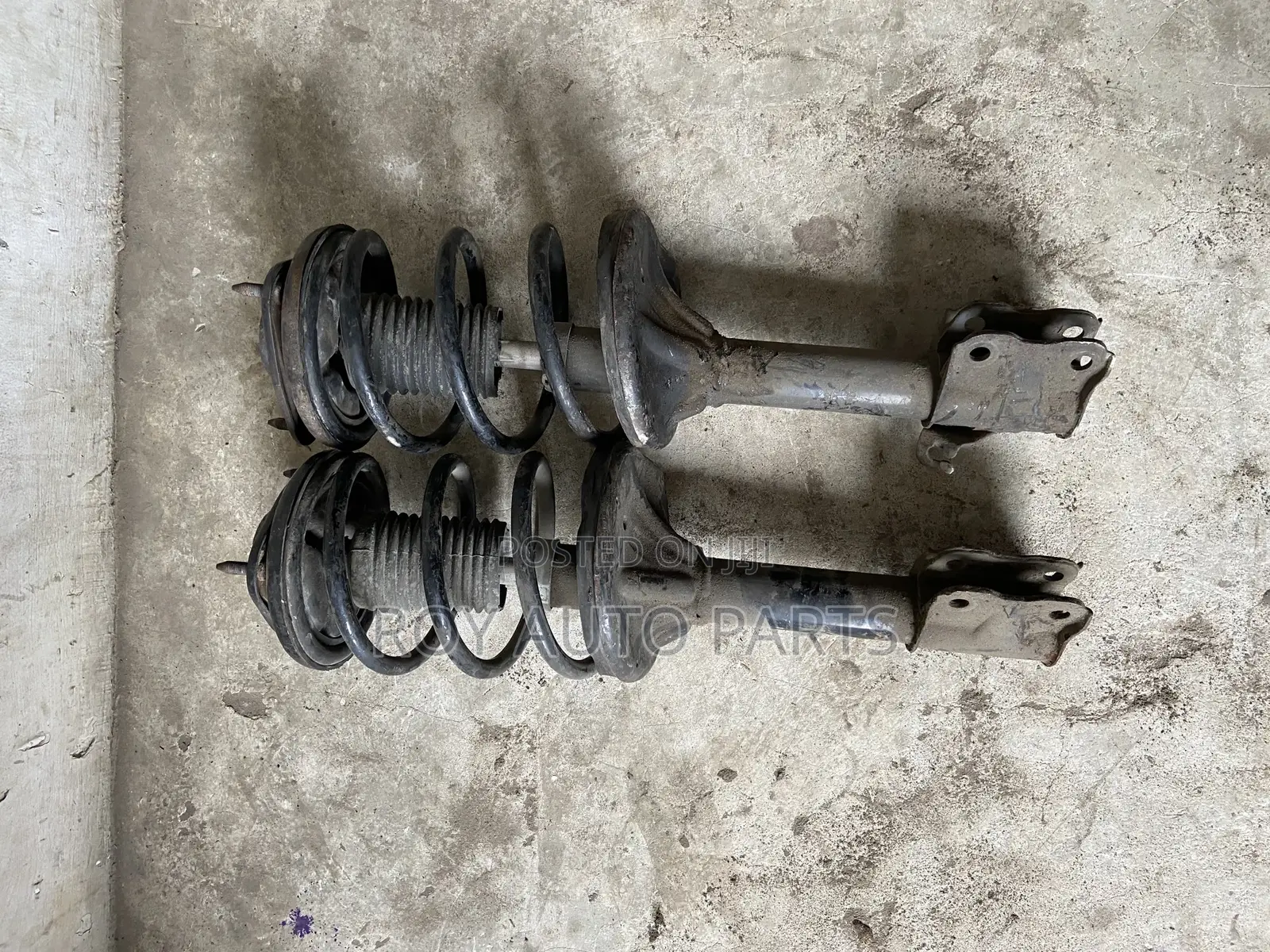 Mitsubishi Outlander 2005 Front Shocks