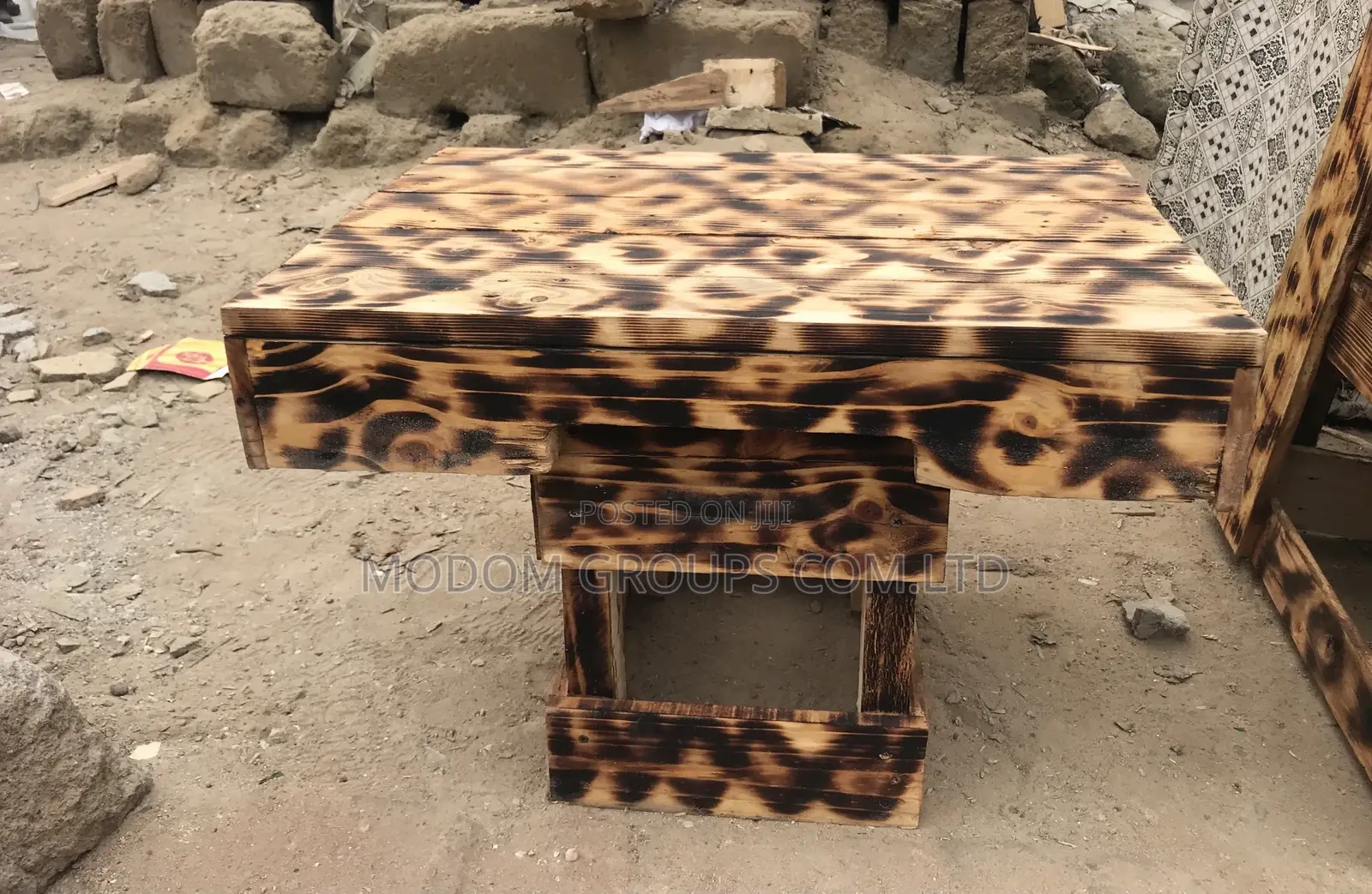 Pallets Chairs for Sale