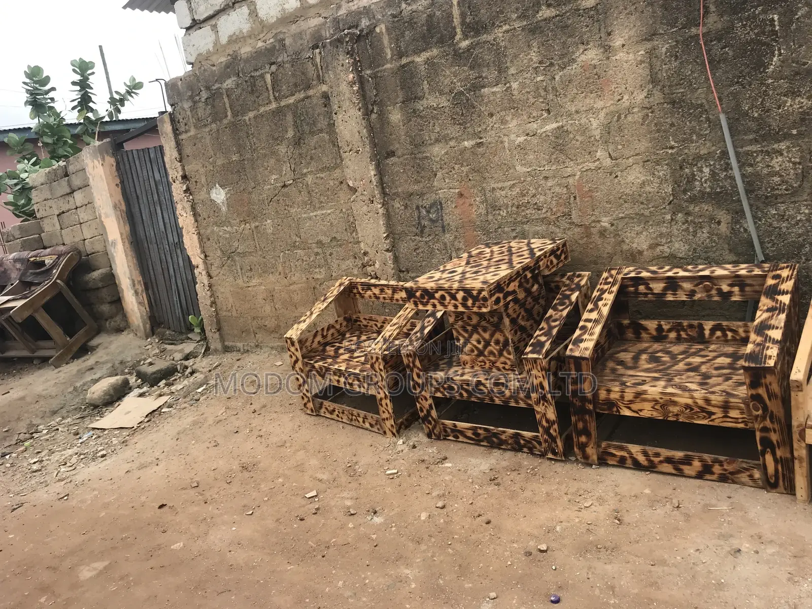 Pallets Chairs for Sale