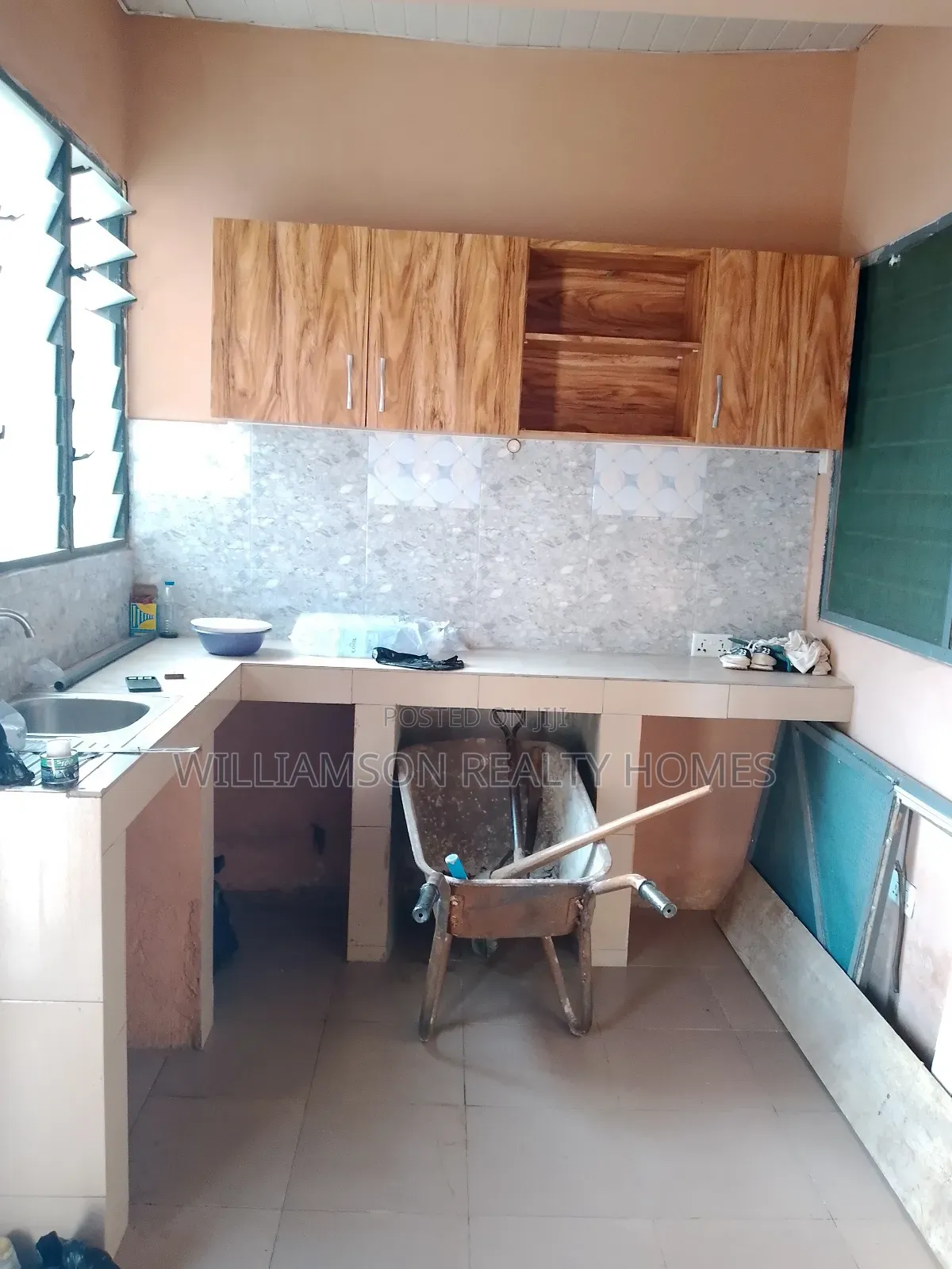 1bdrm House in Community 18 Area, Spintex for rent