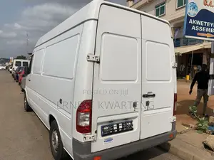 Mercedes-Benz Sprinter 2006 White