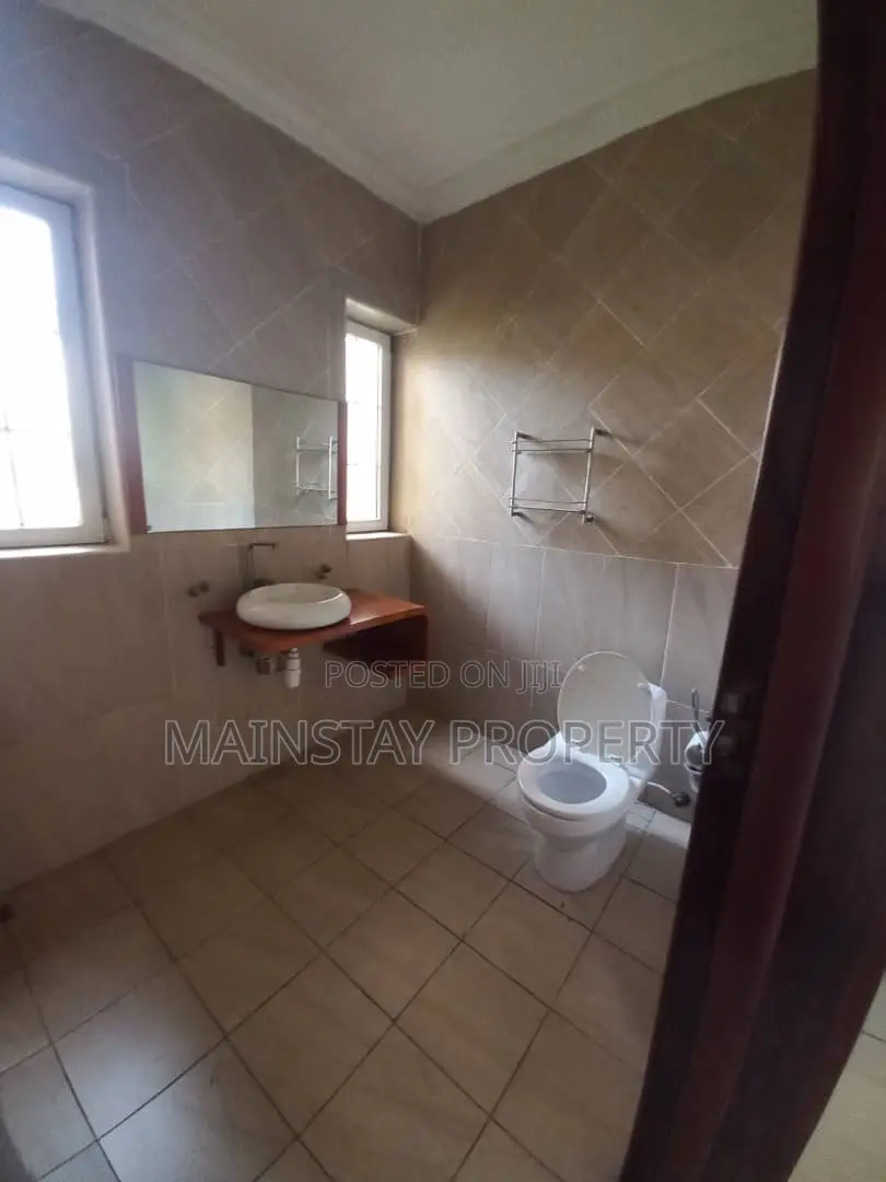 4bdrm House in East Legon for sale