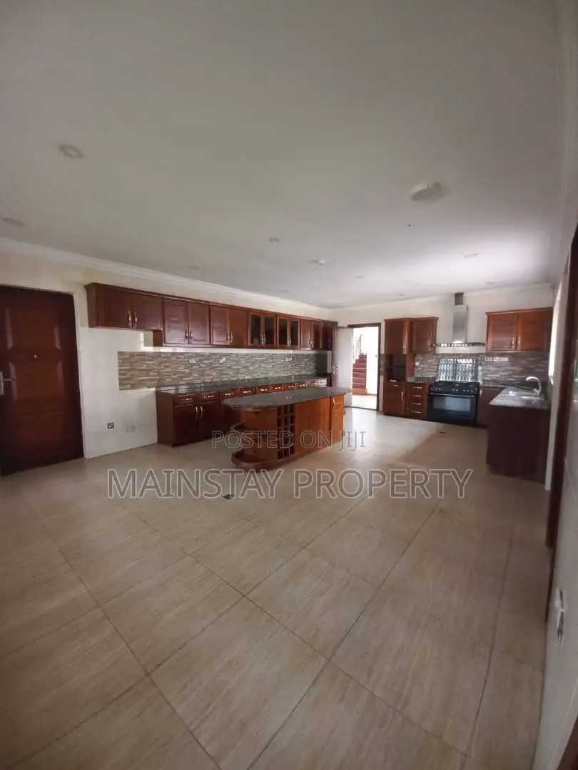 4bdrm House in East Legon for sale