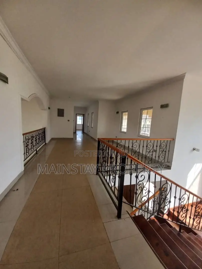 4bdrm House in East Legon for sale