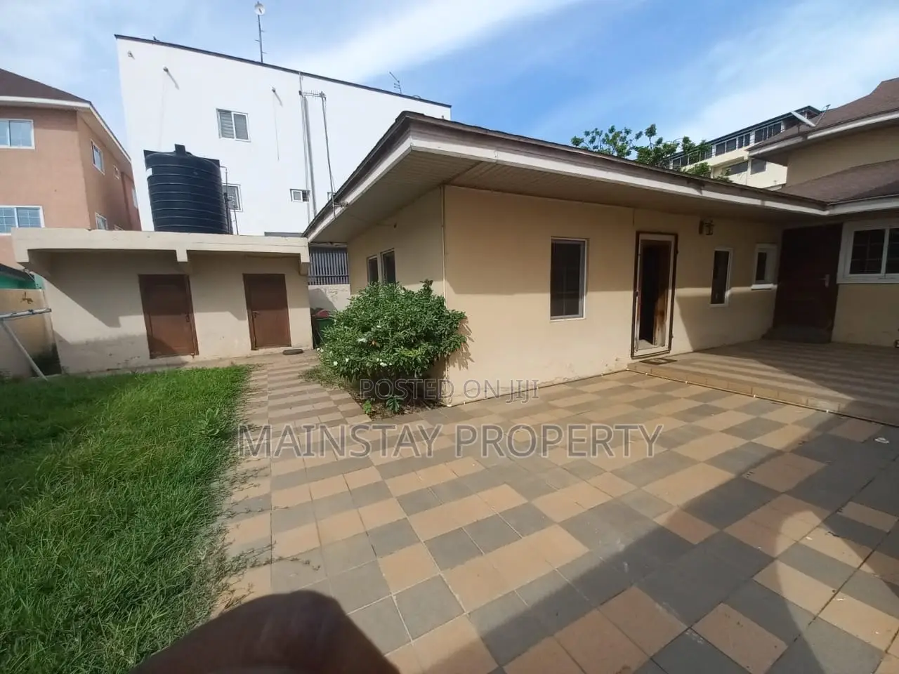 4bdrm House in East Legon for sale