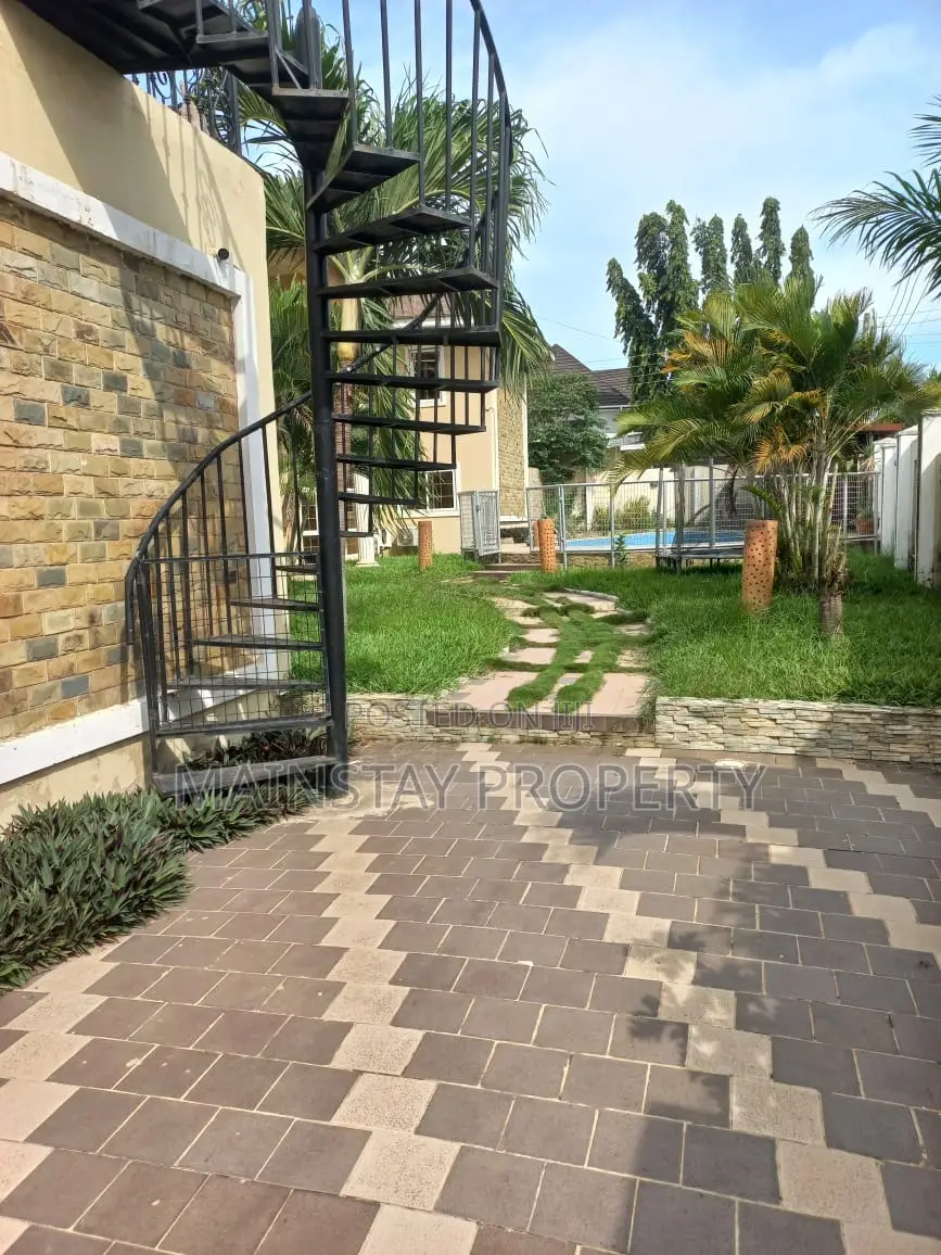 4bdrm House in East Legon for sale