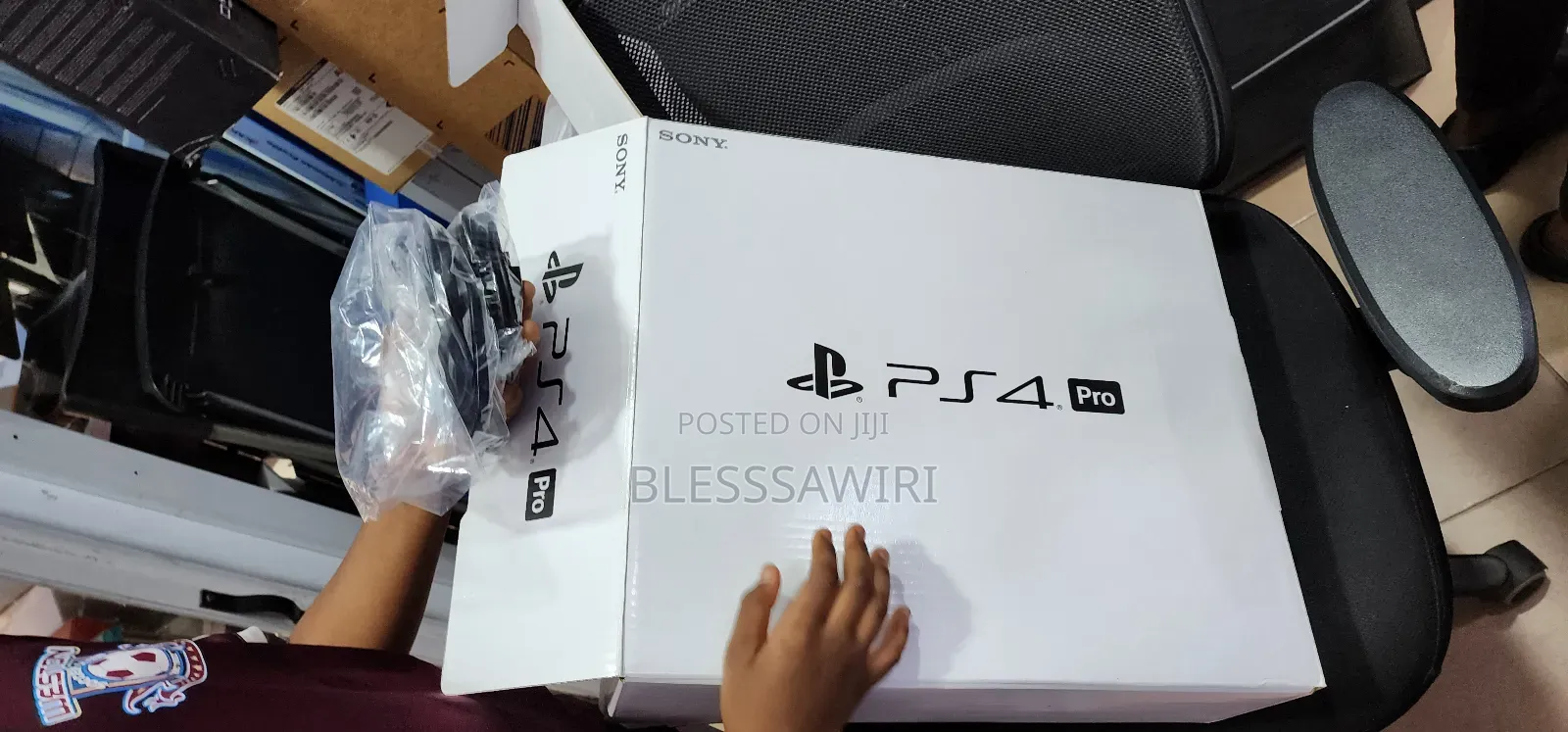 Usa Sony Ps4 Pro Console 1tb With Original Box Plus Cod Vanguard Cd
