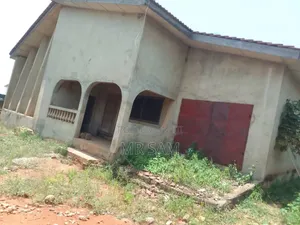 4bdrm House in Block Factory, West Hills Mall Area for sale