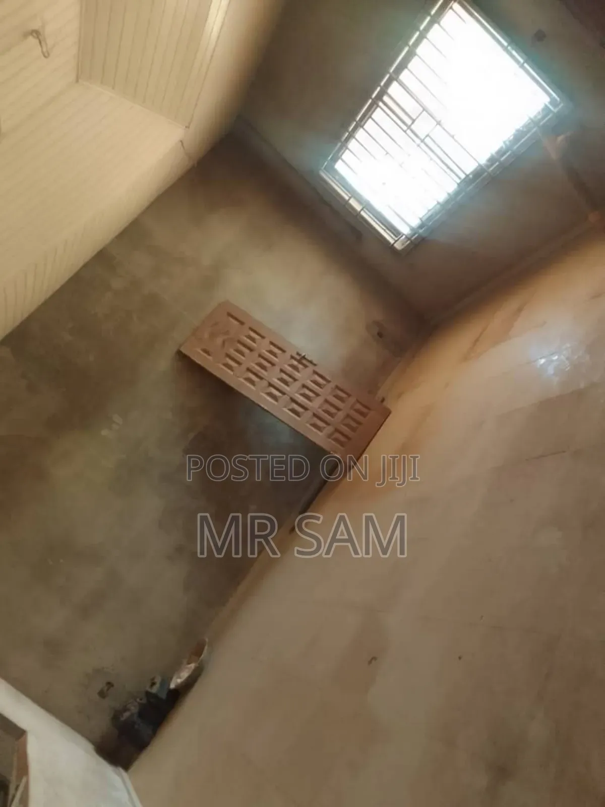 4bdrm House in Block Factory, West Hills Mall Area for sale