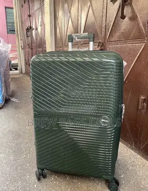 Concord Single Large Size Unbreakable Traveling Bag.