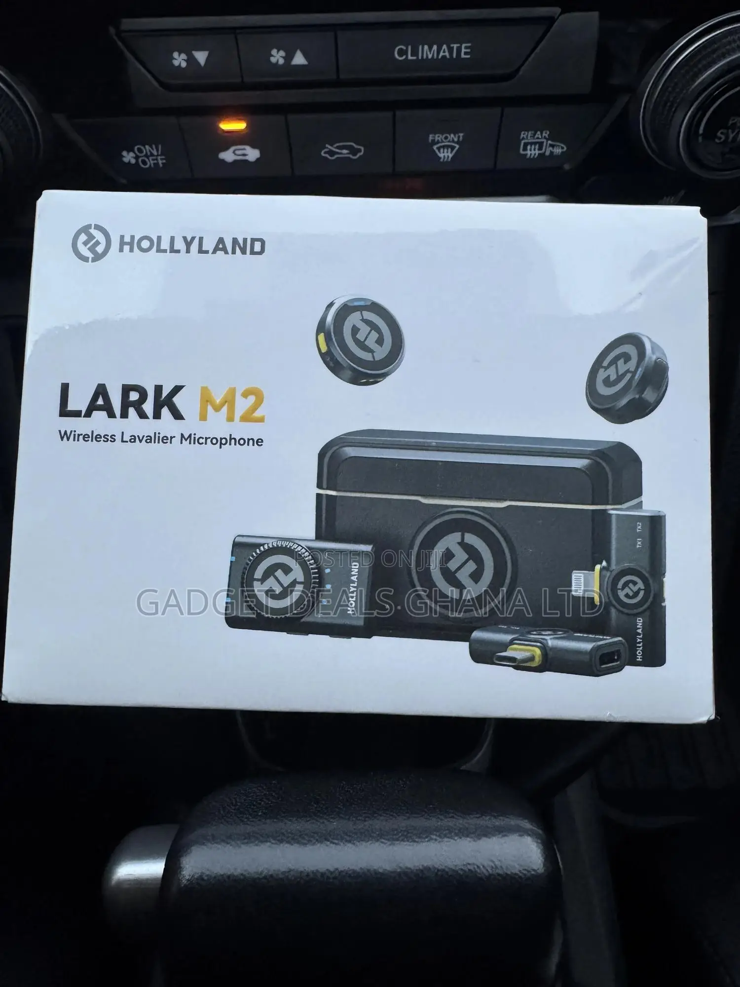 Hollyland Lark M2 Wireless Lavalier Microphone Combo
