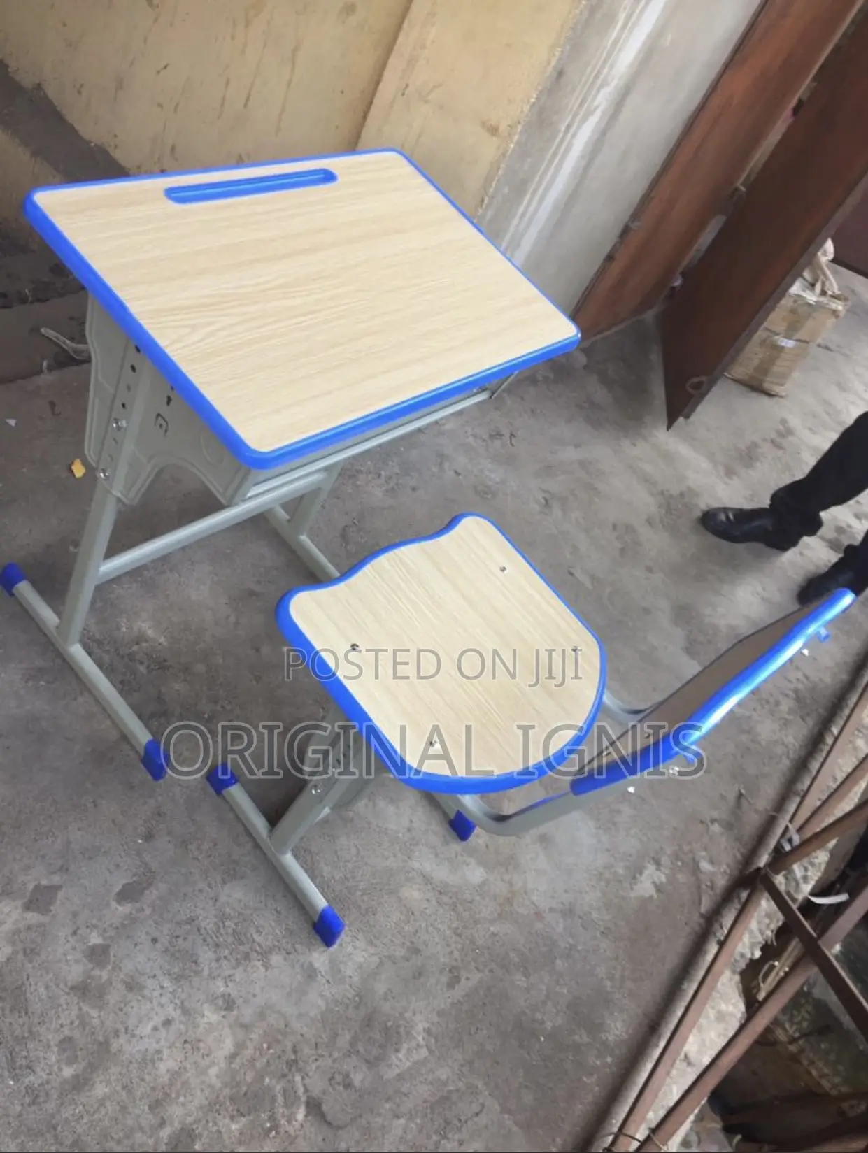Student Desk