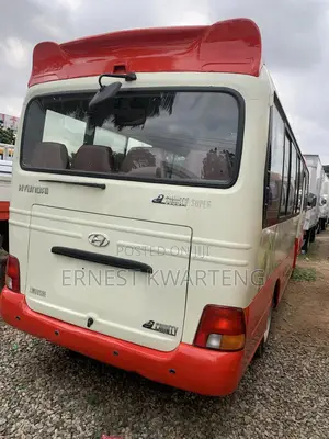 Hyundai County 2007 White